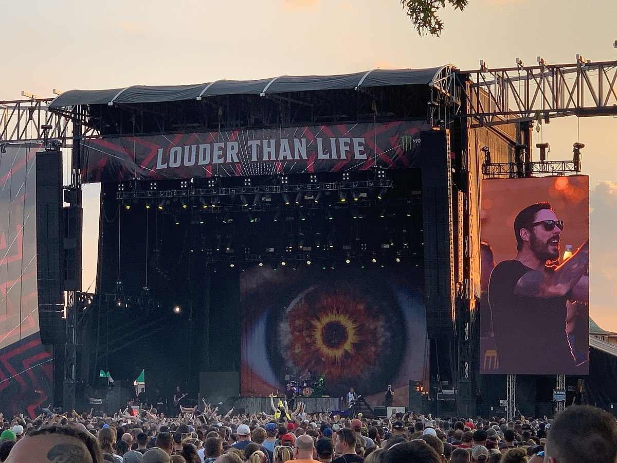 louder than life 2025